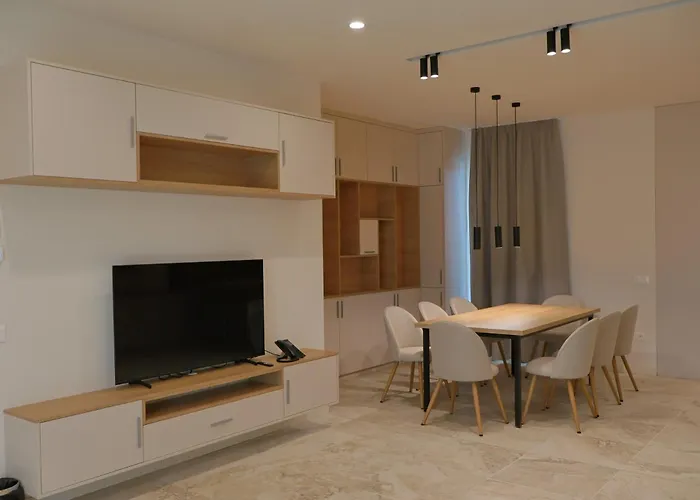 Complex Samelyon Residence